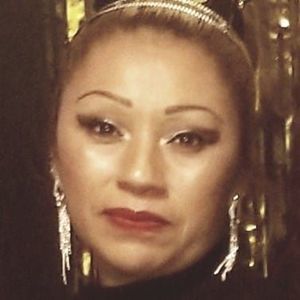 Meet your Posher, Lola